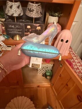 Cinderella Heeled Shoe wallflower in Iridescent Clear with Blue Cushion